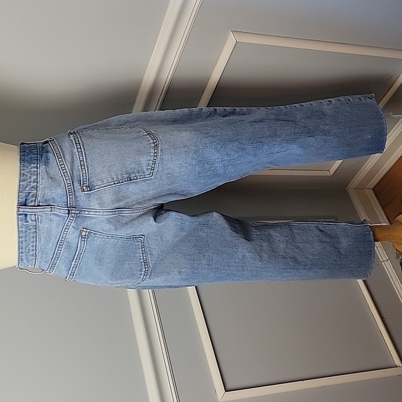 ABERCROMBIE & FITCH The Mom High Rise Light Wash Distressed Destroyed Jeans - Picture 3 of 7